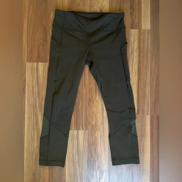 Lululemon Pace Rival Crop 22" #W6F41S, Olive Green. Size: 6 - Picture 3 of 8